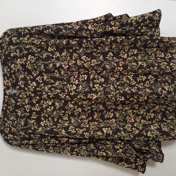 Lauren Conrad size XXL flowy floral top - Picture 8 of 8